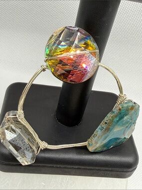 Unusual Handmade Silvertone wire Bangle Blue-Green Stone faceted glass prism